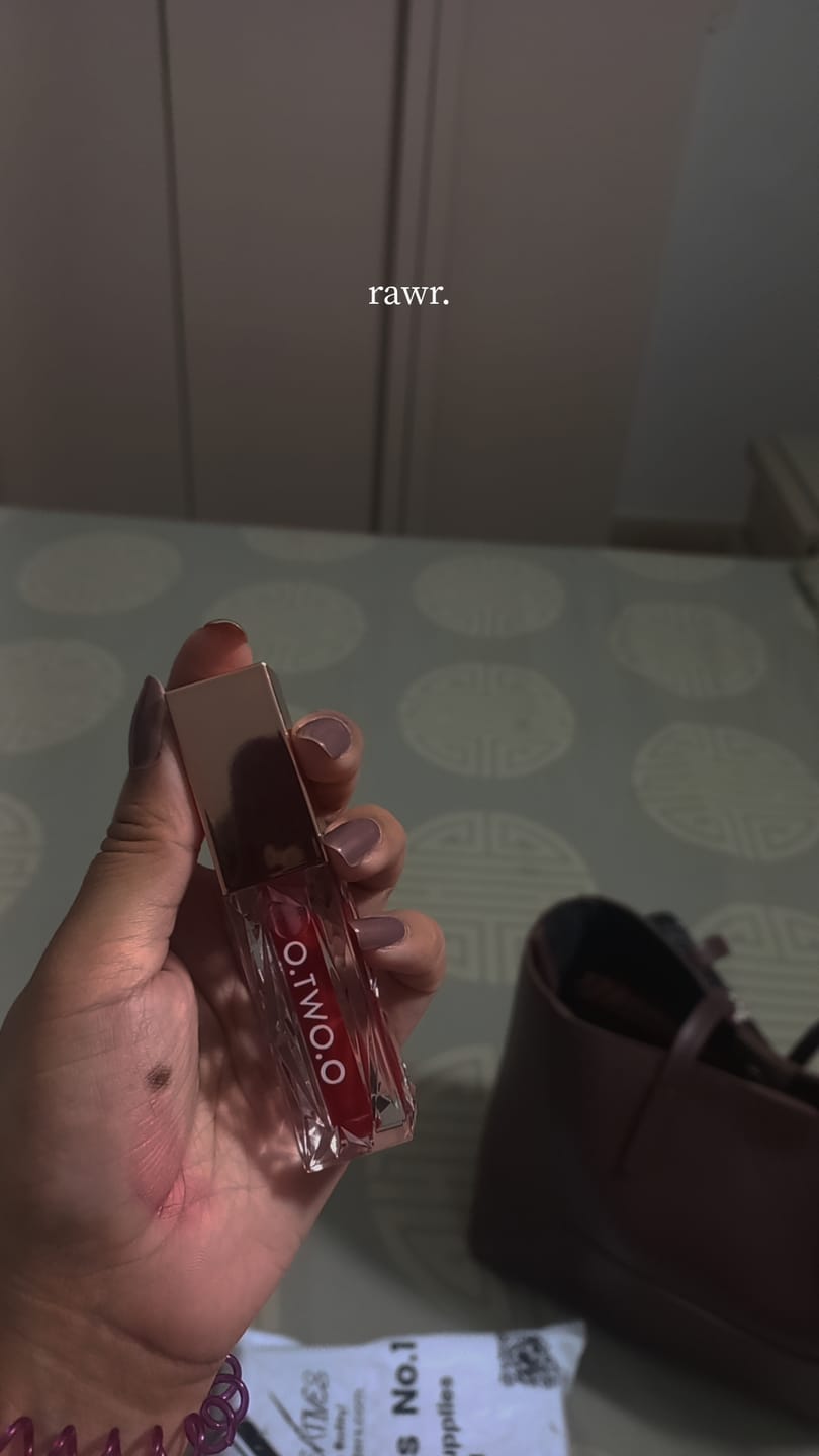 Customer photo review of O.TWO.O CLEAR CRYSTAL BERRY LIP GLOSS