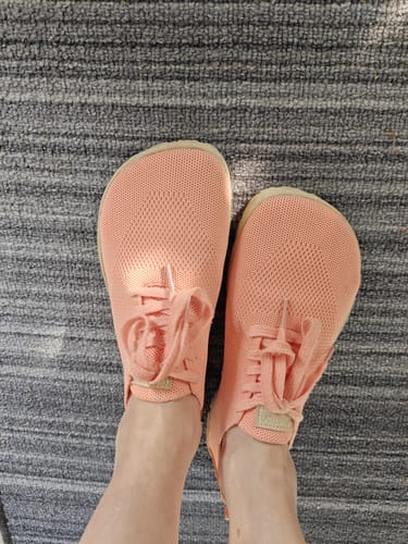 Customer photo review of Vaistoa Iloa -paljasjalkatennarit