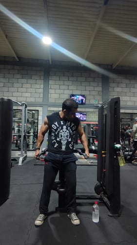 Customer photo review of GOLD'S GYM VINTAGE CUT OFFS #5069