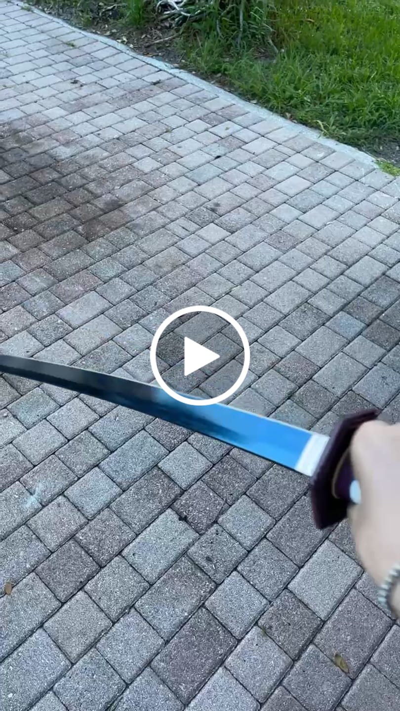 Customer video review of The Giyuu Tomioka Handmade Katana Clay Tempered T10 Steel From Demon Slayer