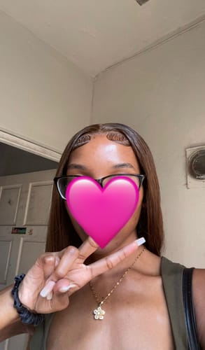 Customer photo review of CurlyMe Mocha Mousse Color Pre Cut Glueless Lace Straight Wear Go Wig