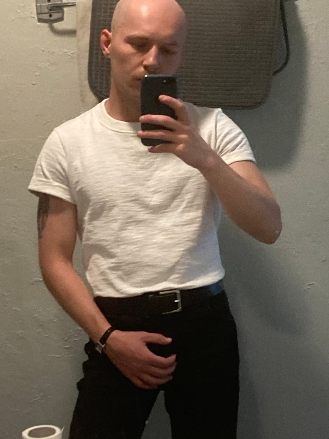 Customer photo review of 10.5 oz Cotton Tubular Gusset T-Shirt - White