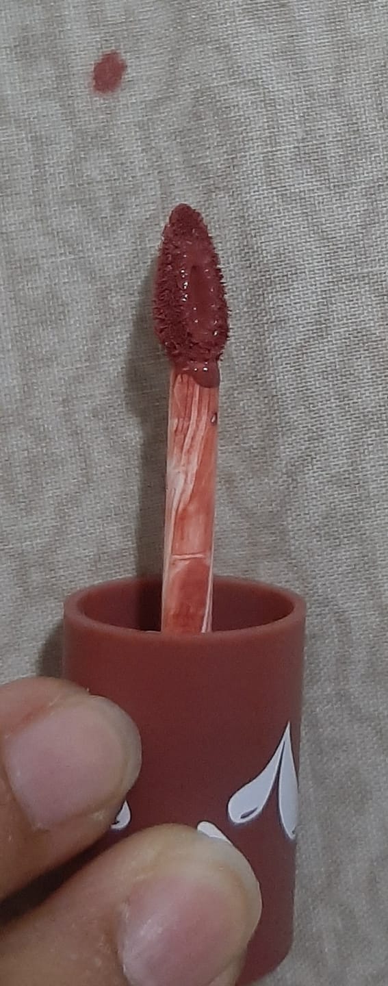 Customer photo review of O.TWO.O LIP AND CHEEK MUD