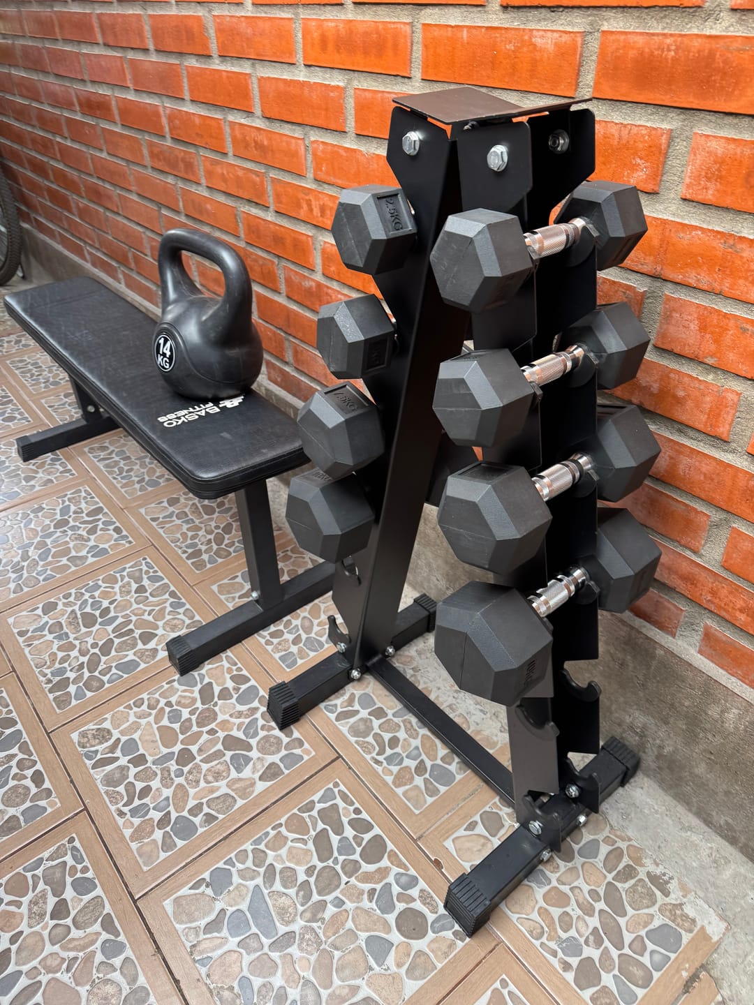Customer photo review of Rack de Almacenamiento Mancuernas Triangular IRONSIDE