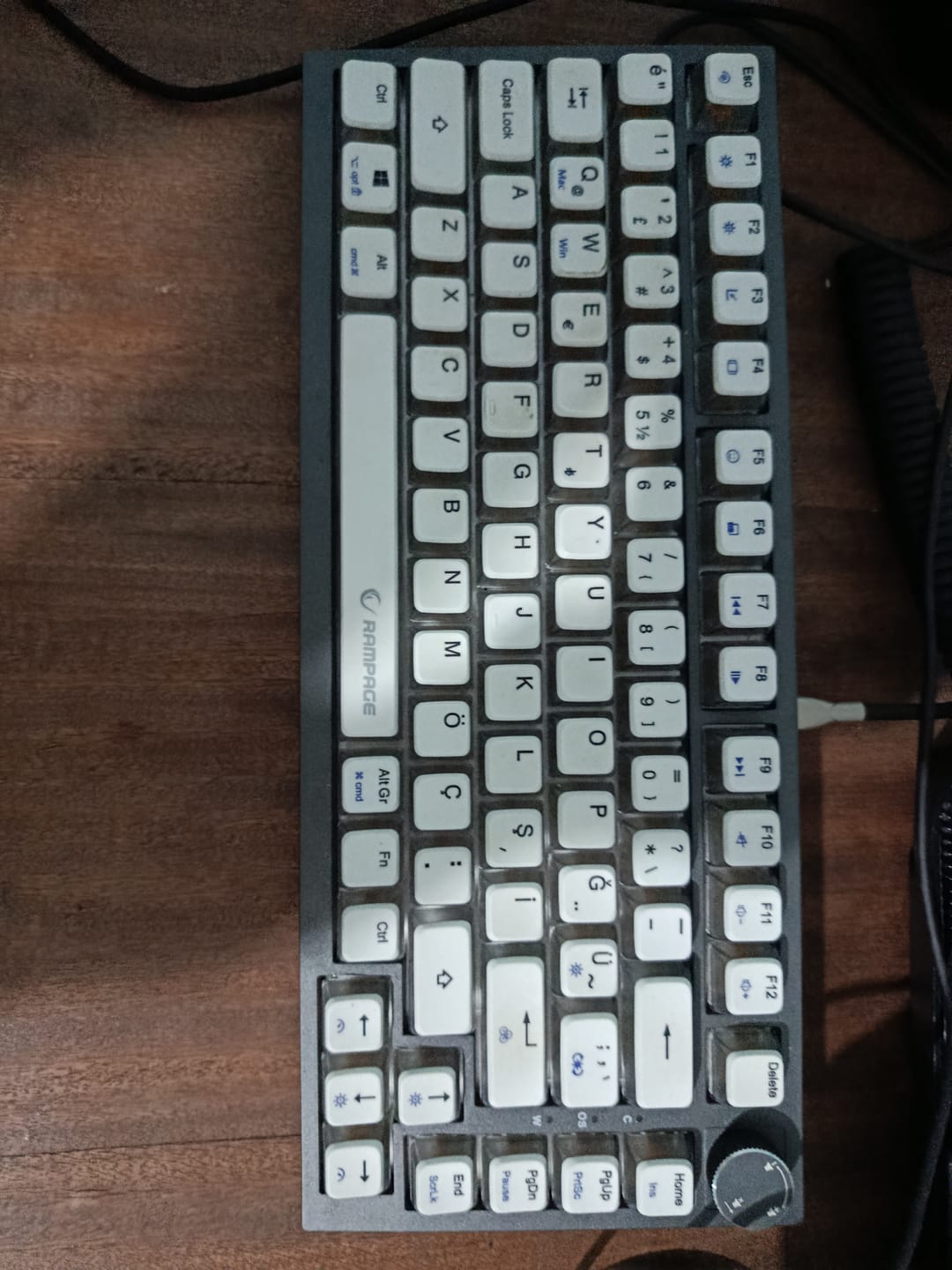 Customer photo review of Zenith Pro 8000 Hz Gasket Manyetik Oyuncu Klavyesi-Siyah