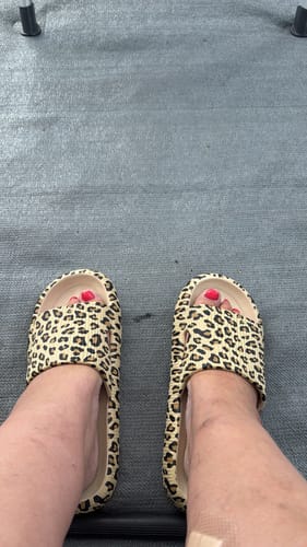 Customer photo review of HappyFlops Limited Editions