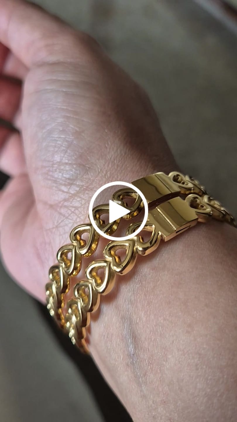 Customer video review of Gold Heart Bangle Bracelet