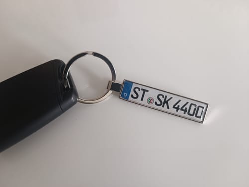 Customer photo review of Kennzeichen Schlüsselanhänger Mini Nummernschild Metall