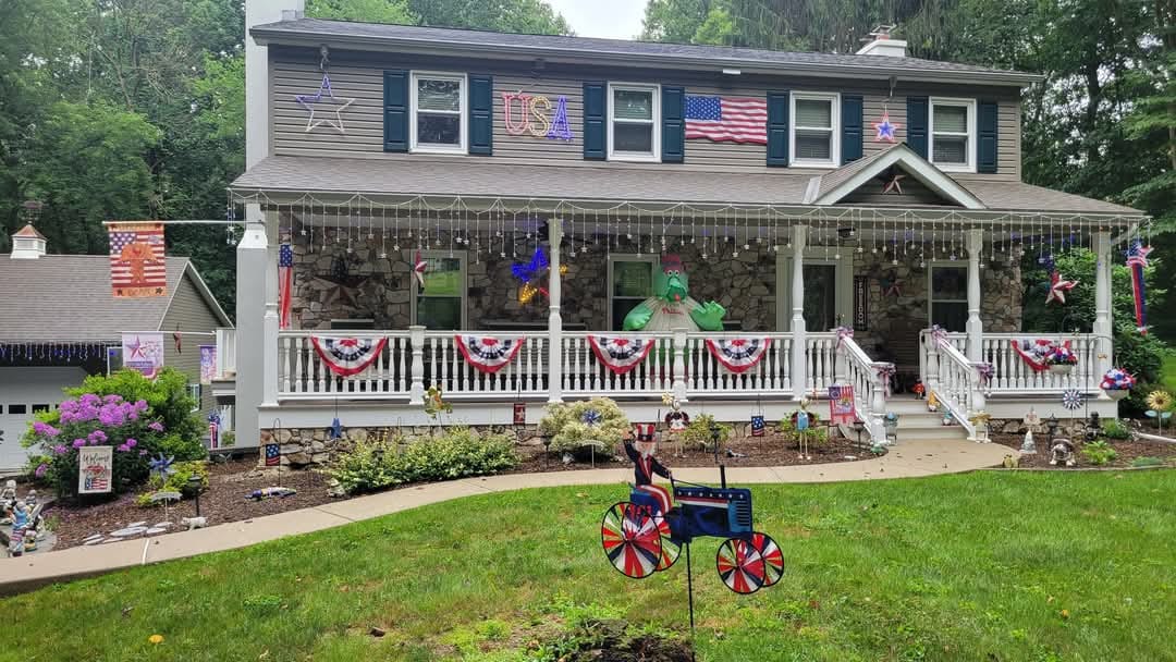 Customer photo review of Large Metal American Flag Waving