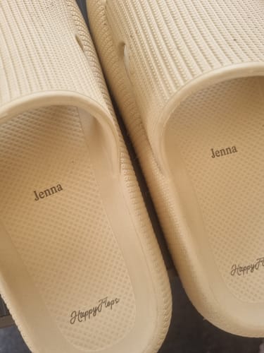 Customer photo review of HappyFlops