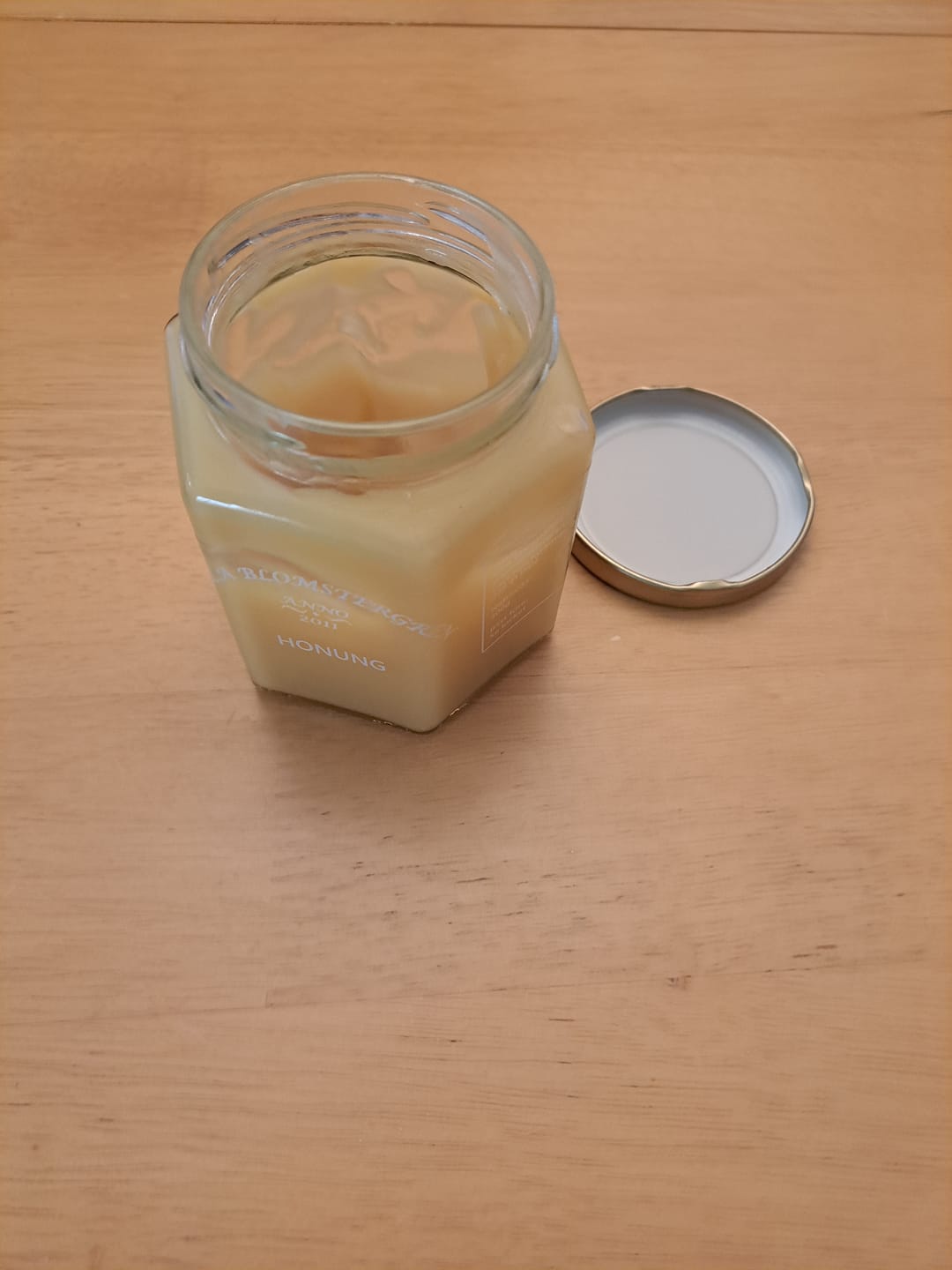 Customer photo review of Fast slät kallslungad Honung från våra Skånska blommor från 7:e Juni-2025