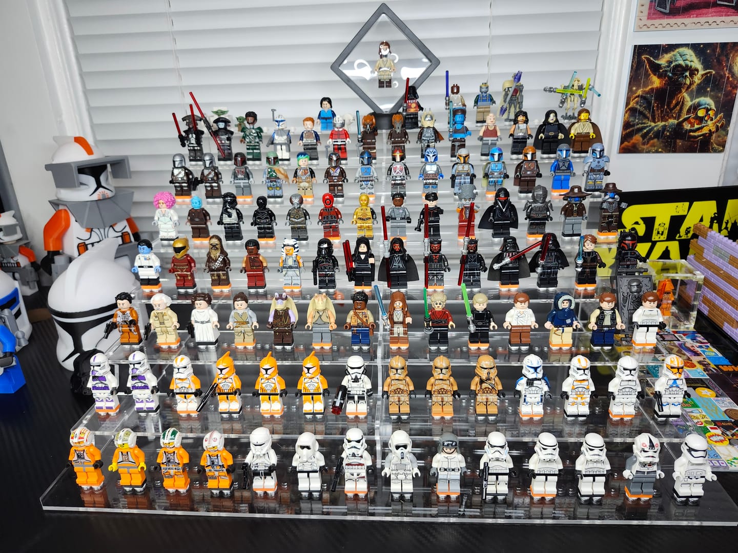 Customer photo review of Display Case / Stand for LEGO® 112 Minifigures