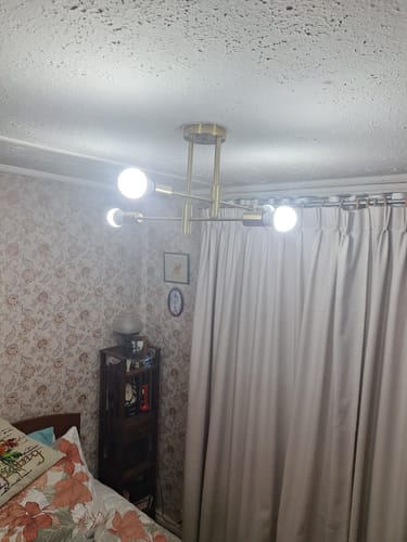 Customer photo review of Lampara Techo Modelo LIMBA Color dorado 4 soquetes