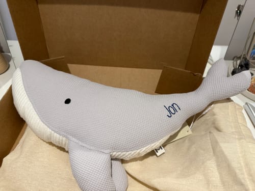 Customer photo review of Peluche Ballena Susi - GRIS