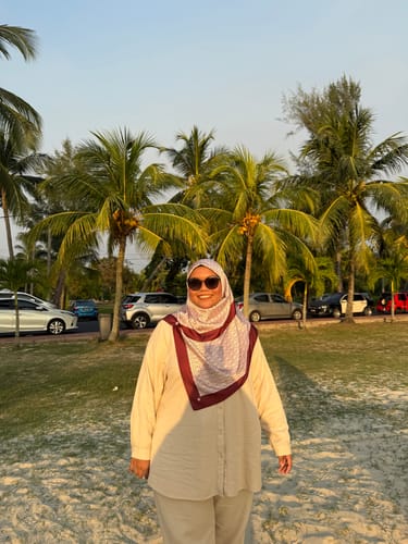 Customer photo review of Dahulu Square (Brown)