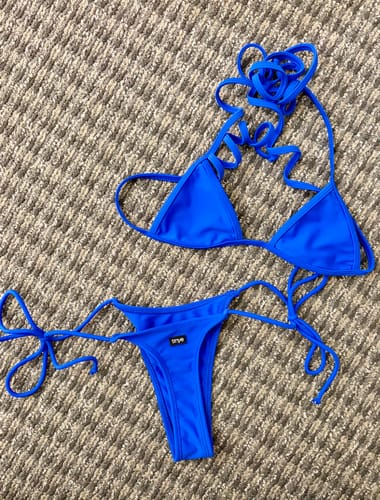 Customer photo review of 001 Bikini Bottoms - Royal Blue