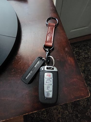 Customer photo review of Handy-Dandy Keychain