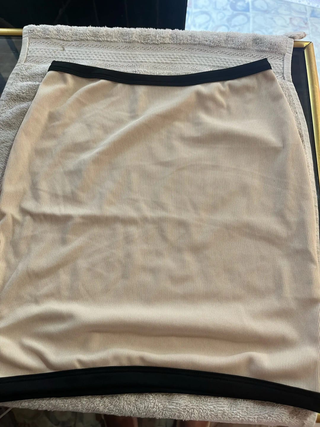 Customer photo review of Ensemble Femme Tricoté Chic à Col Polo et Mini-Jupe - Ensemble Léoni
