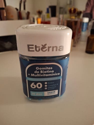 Customer photo review of Gomitas de Biotina y Multivitamínico