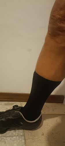 Customer photo review of AERO SOCKS - WHITE
