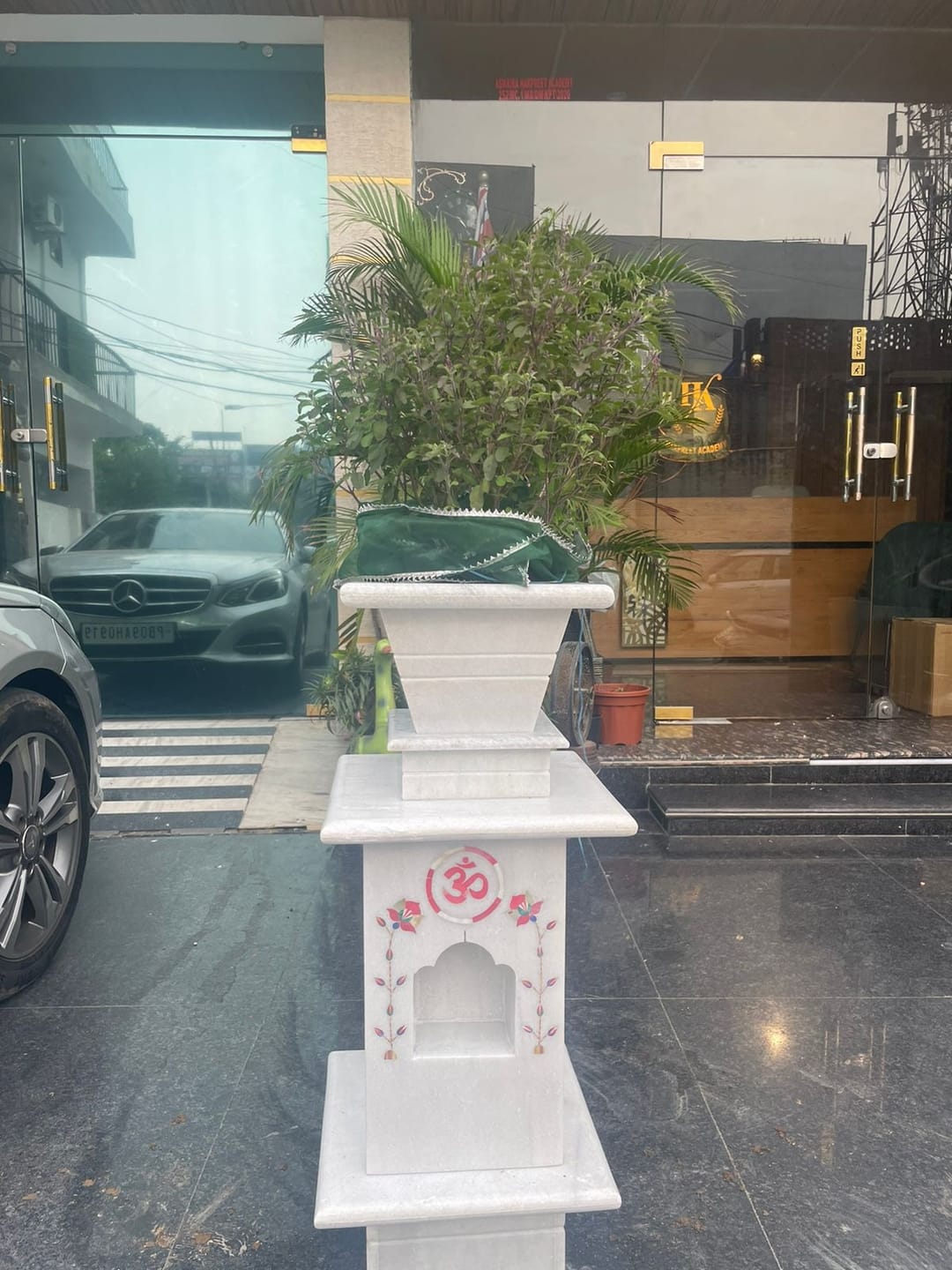 Customer photo review of Marble Tulsi Pot, White Marble Inlay - Handicraft Bazaar