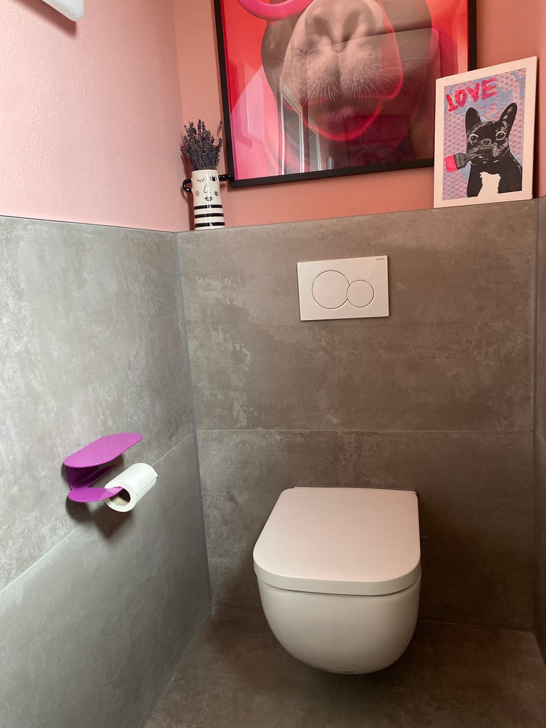 Customer photo review of Toilettenpapierhalter ohne Bohren mit Ablage ORBI