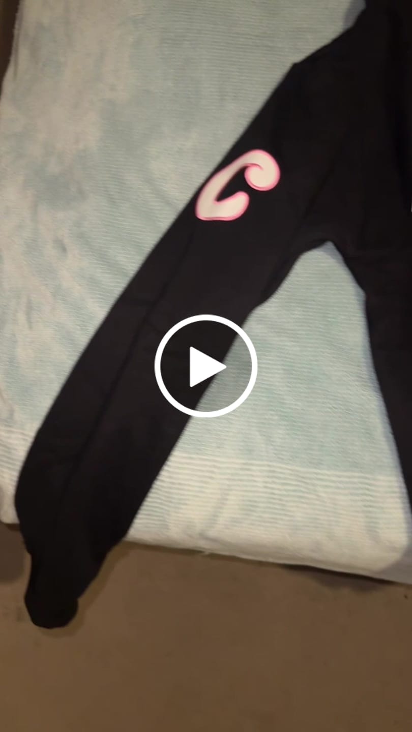 Customer video review of BLACK/PINK DREAMERS DIVISION HOODIE