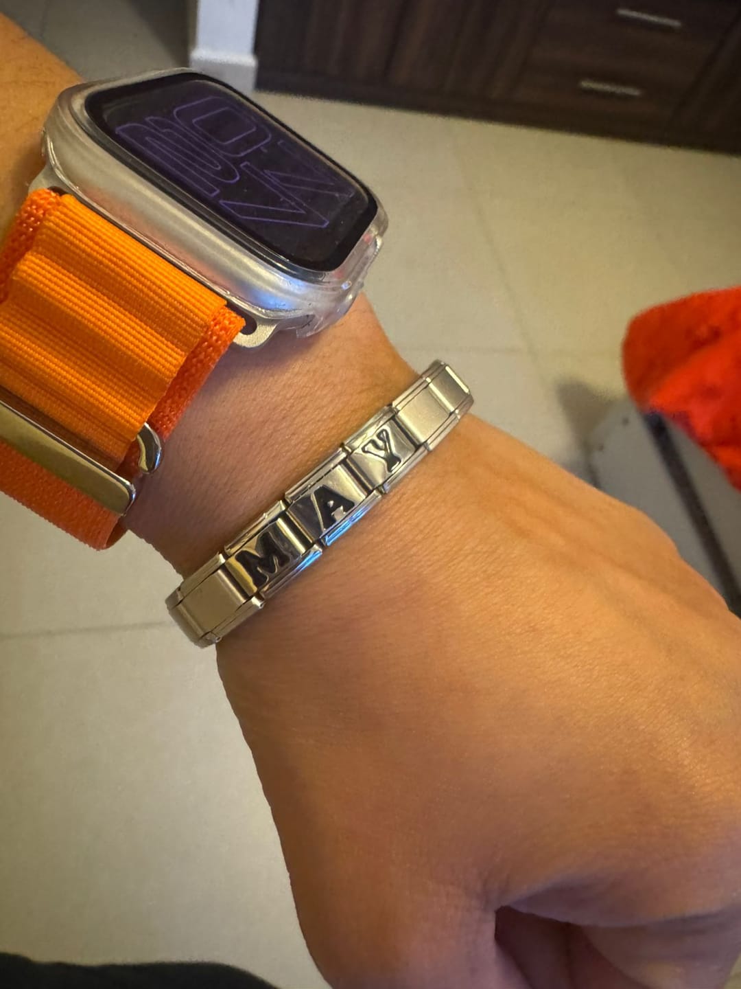Customer photo review of Charm Inicial Negra