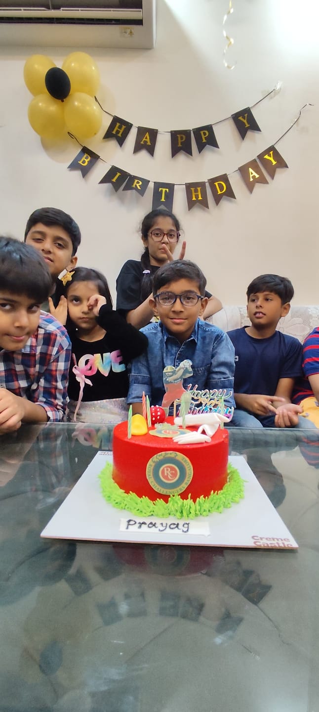 Customer photo review of RCB Theme Kohli Cake
