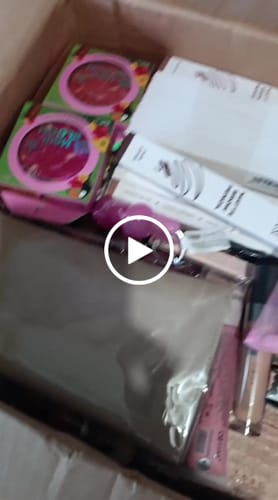 Customer video review of Caja de Cosméticos Starter Mix Surtido - Venta al por Mayor 137 Unidades (TUBOX#2)