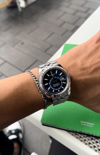 Customer photo review of Minimal Cuban Bracelet - Silver