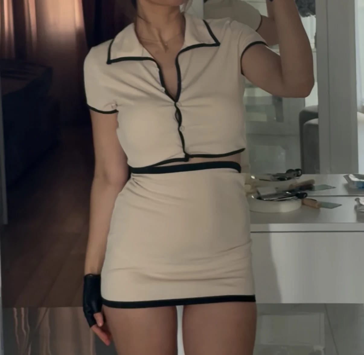 Customer photo review of Ensemble Femme Tricoté Chic à Col Polo et Mini-Jupe - Ensemble Léoni