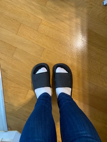 Customer photo review of Orthopädischer Hausschuh Cloudly™