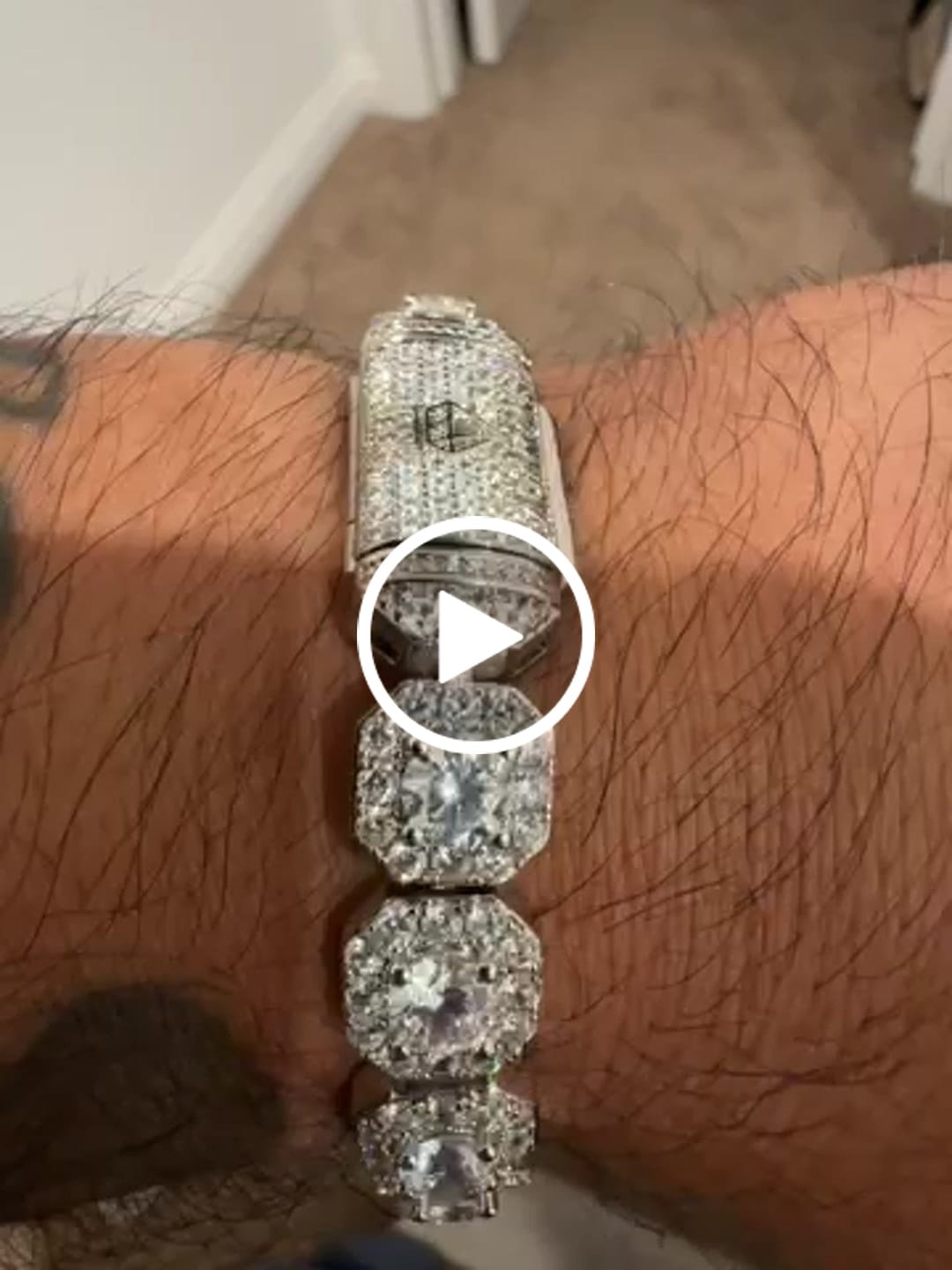 Customer video review of 10mm Clustered Tennis Bracelet - White Gold