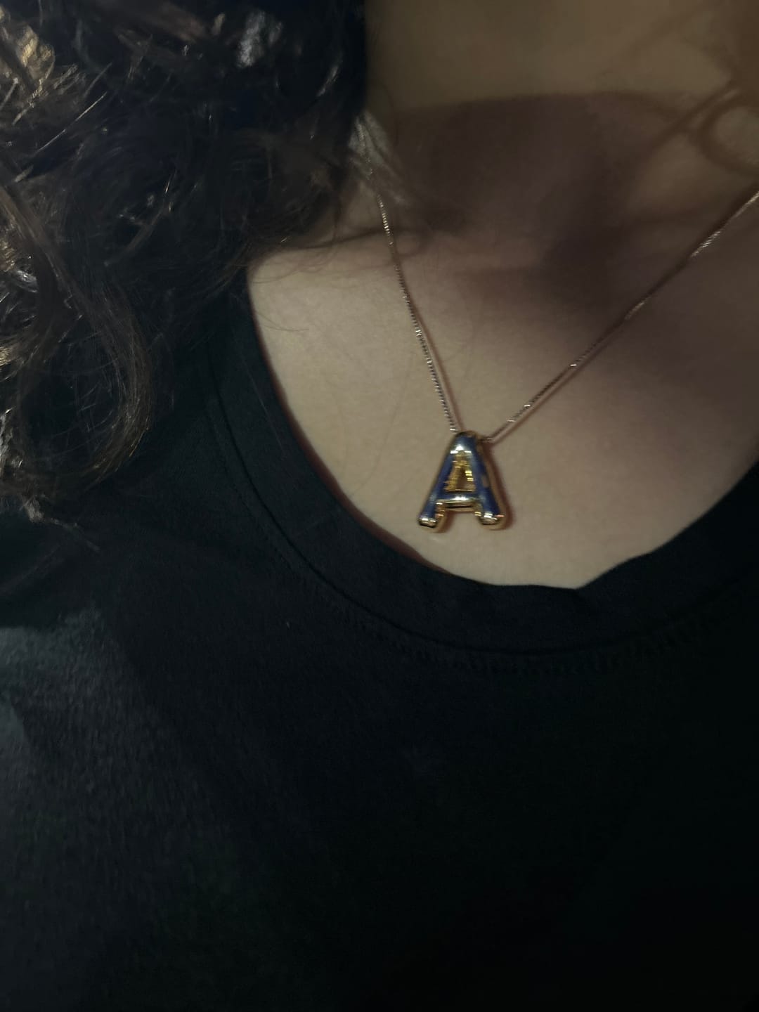 Customer photo review of Collar Dorado Liso Inicial Balloon