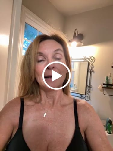 Customer video review of Besque™ Magic Body Oil - 100ml
