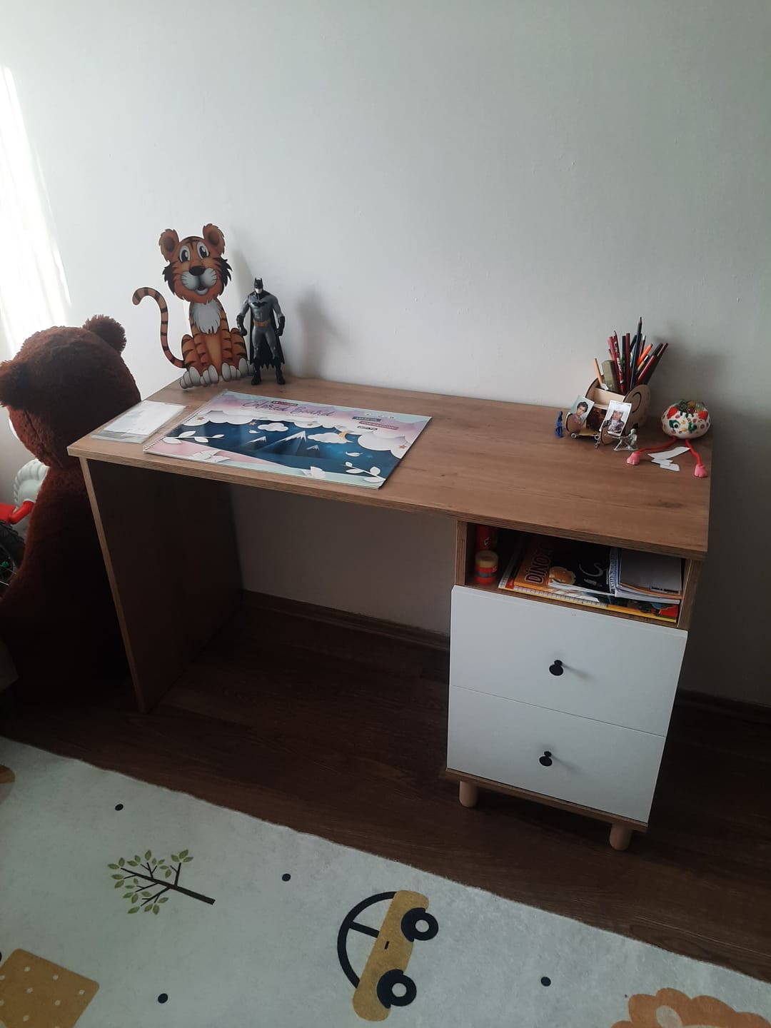 Customer photo review of Rani HA109 Çekmeceli Çalışma Ofis Bilgisayar Masası Sepet Ceviz - Beyaz