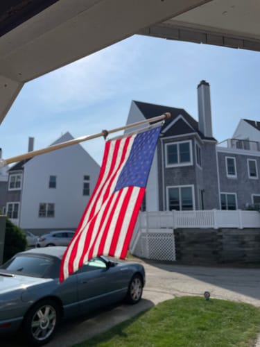 Customer photo review of Non-Tangle Flagpole Spinners