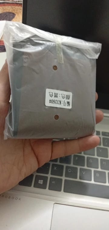Customer photo review of Carbon Fiber Short Wallet With Zipper Change Bag Card Holder For Everyday Precision — Black | KIMLUD