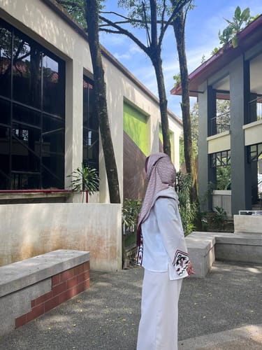 Customer photo review of Dahulu Square (Brown)