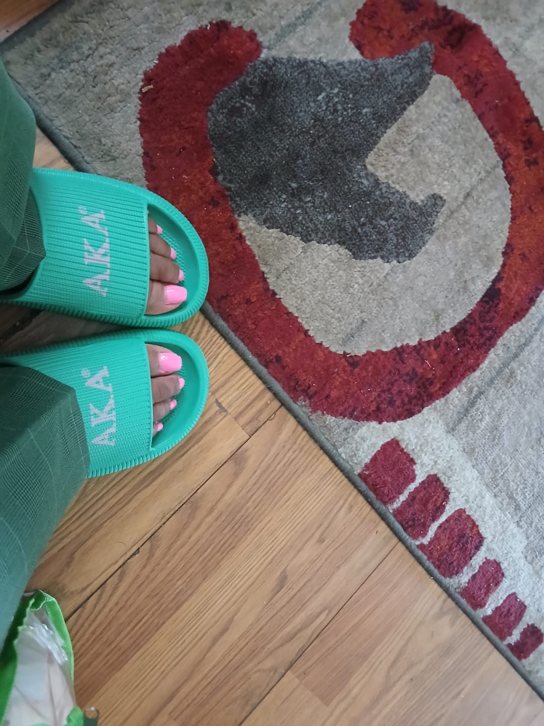Customer photo review of AKA slides