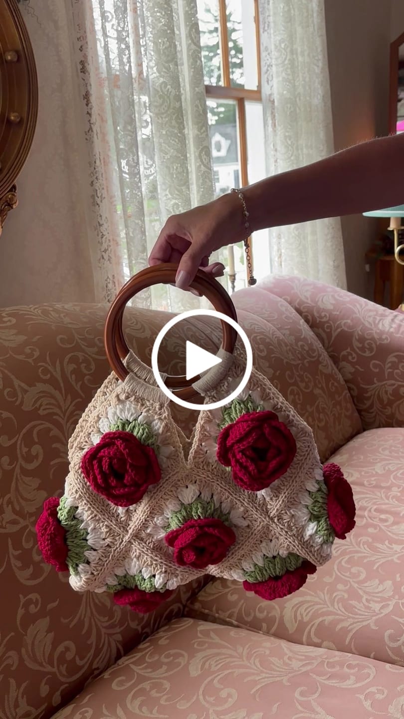 Customer video review of 1980 Rose Handbag Crochet DIY KIT