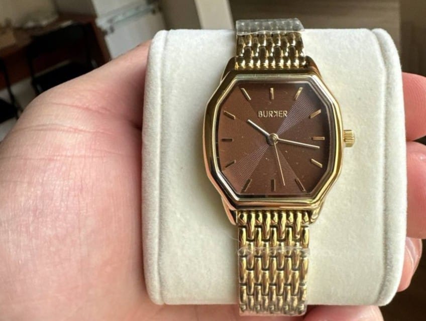 Customer photo review of Julia Gold Brown