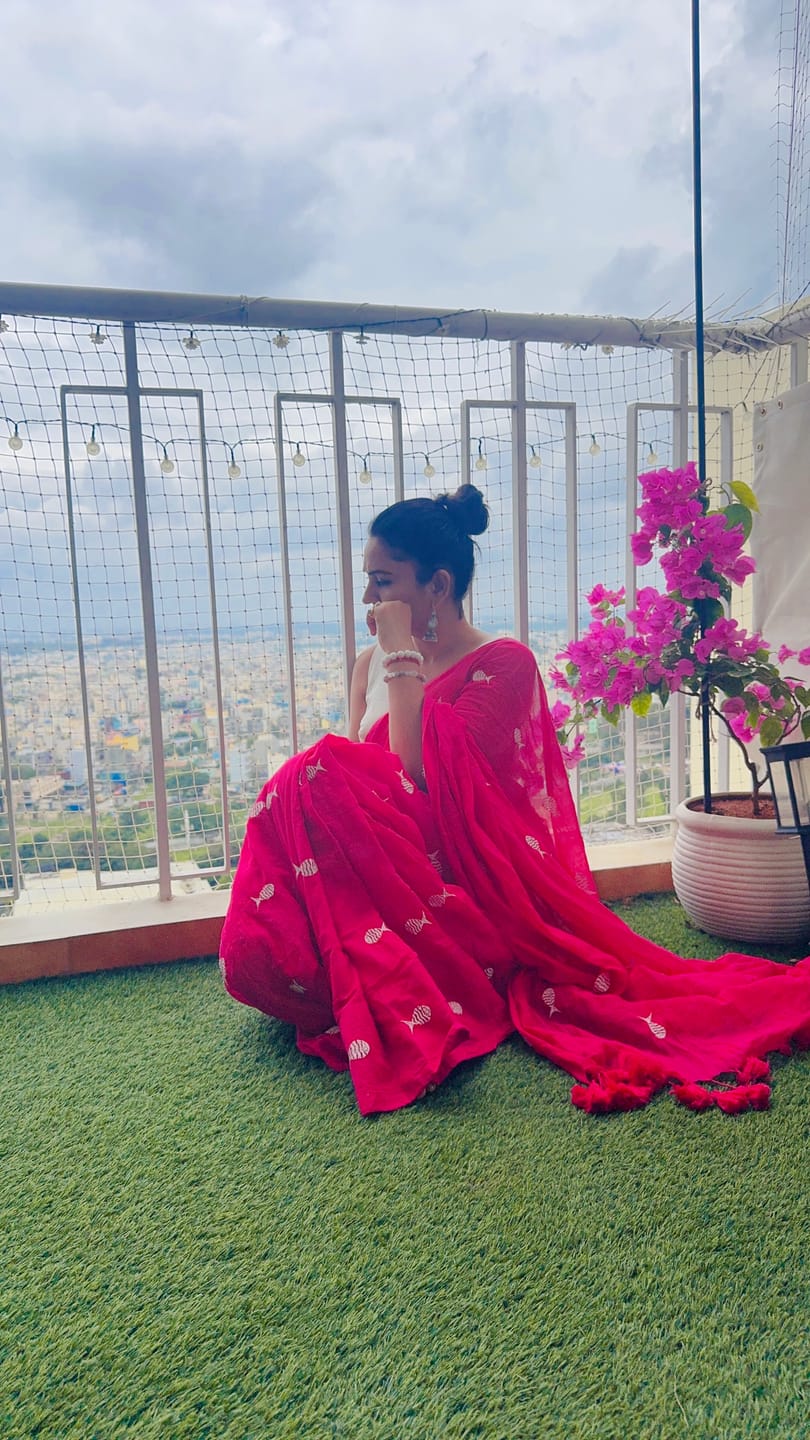 Customer photo review of Pink Fish Motifs Mulmul Cotton Saree