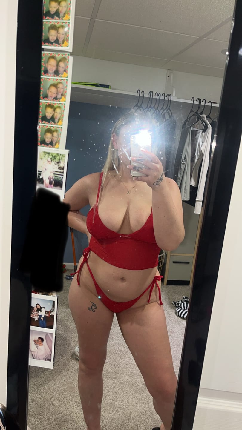 Customer photo review of Seamolly Lurex Glitter Sparkly Lace Trim Bowknot Decor Tie Side Tankini Set