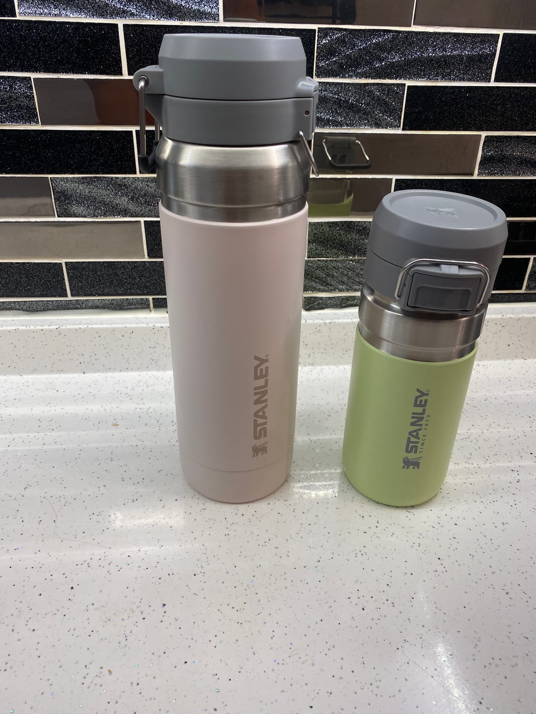 Customer photo review of Stanley The Quick Flip Su Şişesi Rose Quartz 1.06 L
