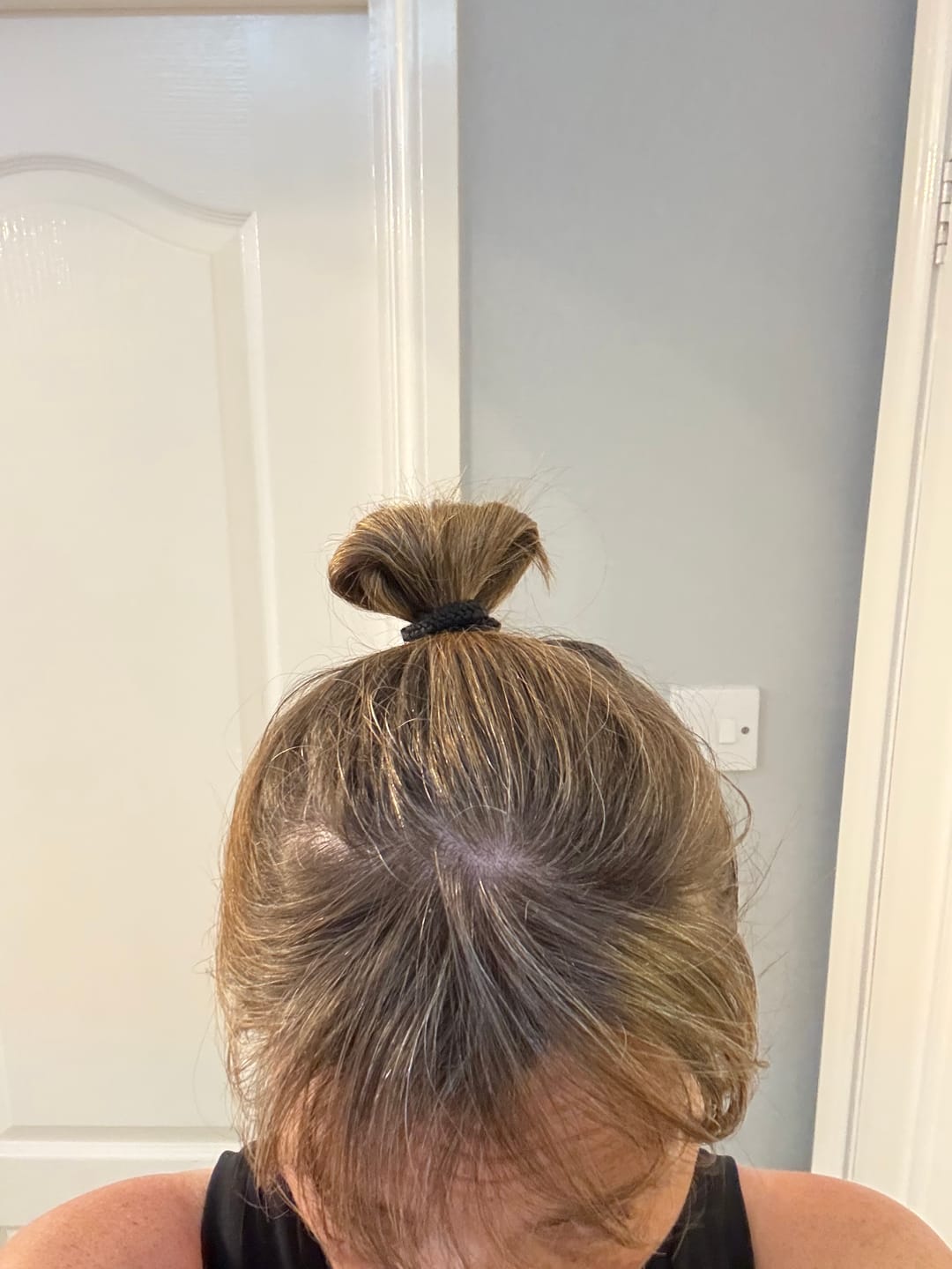 Customer photo review of Stranded Curly Hair Messy Bun Scrunchie - Colour #4/27 Coral Bells