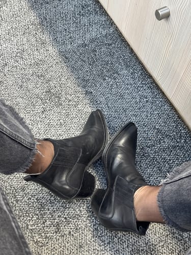 Customer photo review of BOTIN VENDOME NEGRO 5262