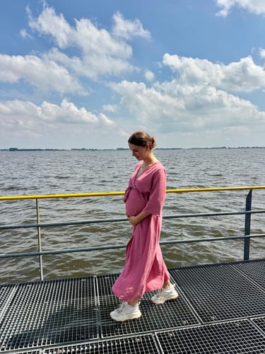 Customer photo review of Femke Lange Jurk Roze