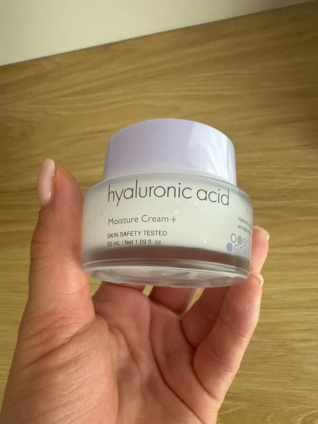 Customer photo review of Mitrinošs krēms sejai ar hialuronskābi It's Skin Hyaluronic Acid Moisture Cream